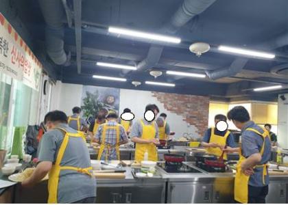 행복한 신사의 밥상이  이야기 꽃으로  풍성하네요!!! 이미지